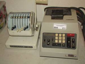 lot 211 image: PAYMASTER & CALCULATOR