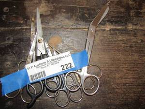 lot 222 image: medical scissors