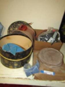 lot 255 image: Vintage womens church hats and dress hats
