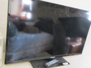 lot 55 image: Element flat screen TV model DLERW408 32