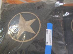 lot 36 image: qty 2 star dcor pillows