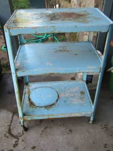lot 17 image: Kitchen Utility cart 29x21x15 3 tier