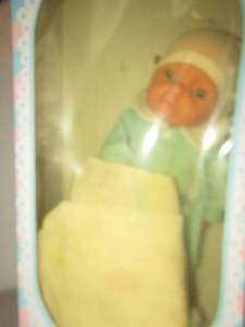 lot 84 image: DIANA 17 IN. LIL SLEEPY HEAD DOLL