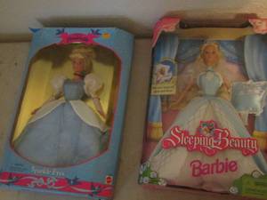 lot 104 image: BARBIE SLEEPING BEAUTY,    Cinderella SPARLISE