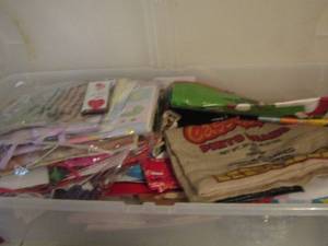 lot 106 image: GIFT BAGS