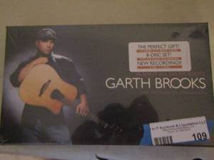 lot 109 image: GARTH BROOKS BLAME IT ON MY ROOTS  CD SET