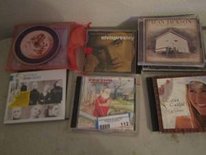 lot 112 image: COUNTRY MUSIC CDS , DIXIE CHICKS, ELVIS AND MORE