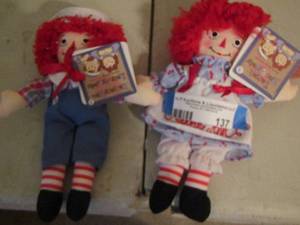lot 137 image: RAGGIDY ANN AND ANDY DOLLS