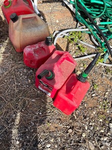 lot 259 image: red gas can lot