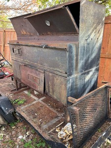lot 3 image: BBQ Smoker on trailer, needs minor repair and trailer will need to be traileeredtowed off or will need 2 new tires to be moved