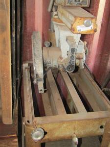 lot 8 image: Rockwell Delta  ARM Saw
