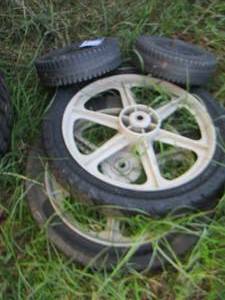 lot 42 image: push mower wheels