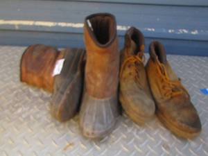 lot 59 image: Mens work boots shoes qty 2 pair- size 10