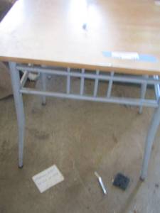 lot 153 image: small wooden top side table unknown size