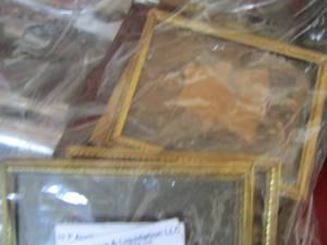 lot 105 image: lot of small photo frames
