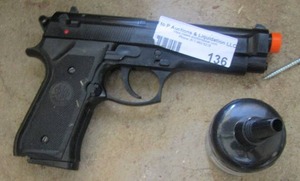 lot 136 image: Black BB  Gun with OPEN CONTAINOR OF Beretta BBs