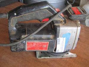 lot 181 image: CRAFTSMAN 1 SCROLLER SAW & BLACK & DECKER GRASS SHEAR