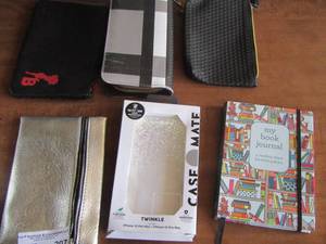 lot 207 image: womens small hand bags, wallets, journal