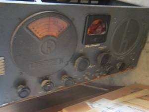 lot 138 image: THE HALLICRAFTERS  - SKY CHAMPION BAND RADIO