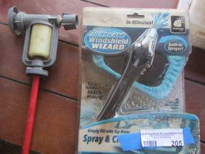lot 205 image: hurricane windshield wizard, soap sprayer