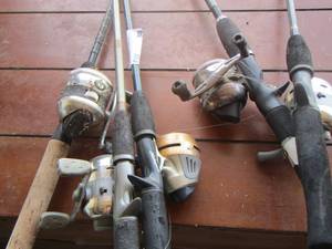 lot 80 image: qty 5 fishing poles