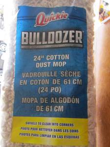 lot 206 image: quickie bulldozer 24 cotton dust mop