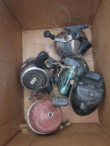 lot 85 image: fishing rod reels qty 5