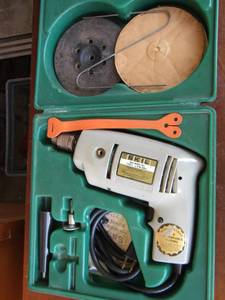 lot 211 image: skil electric drill in case