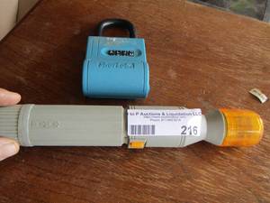 lot 216 image: Surlock letter combo and flashlight