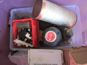 lot 243 image: smokeless shot gun power, empty shells, 357 magnum carcages empty