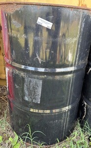lot 263 image: Black 50 gallon barrel