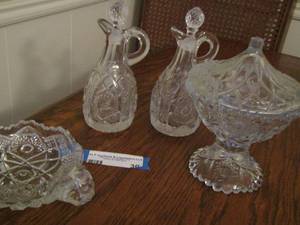 lot 30 image: CRYSTAL LOT 2 OILVINEGER COVERED DISH