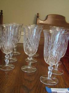 lot 15 image: CRYSTAL GLASS WINE GLASSES QTY 10 MINT CONDITION