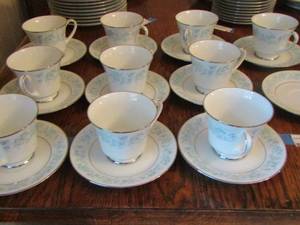 lot 19 image: NORITAKE 2227 MILFORD China   10 CUPS - 11 SAUCERS