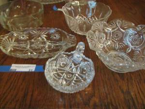 lot 31 image: CRYSTAL CANDY DISH BOWLS QTY 5