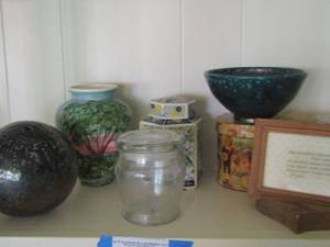 lot 68 image: Grandma plaque- vases and a candy dish