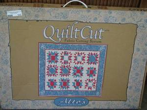 lot 117 image: quilt cut fabric cutting system in original box