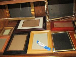 lot 163 image: 810 and smaller empty picture frames qty 11