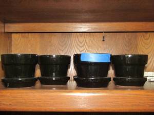 lot 171 image: Black flower pots with bottoms, all ceramic qty 5
