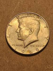 lot 60 image: 1968 Kennedy half dollar - 40% silver