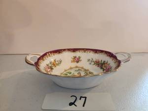 lot 27 image: Vintage Pheasant design bowl - Royal Albert Chelsea china
