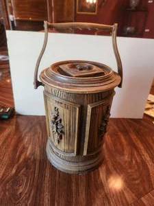 lot 53 image: Vintage woodgrain plastic ice bucket - Owens Corning
