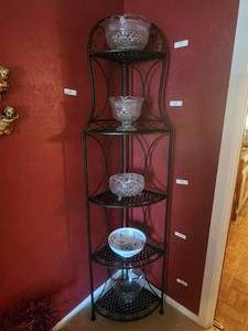 lot 82 image: Metal corner bakers rack - no contents