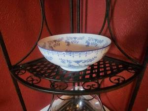 lot 79 image: Vintage large blue and white bowl