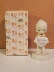 lot 241 image: Precious Moments - 1981 God Is Love Dear Valentine... - Jonathan & David - E-7153