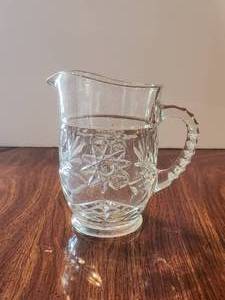 lot 93 image: Vintage Anchor Hocking glass pitcher