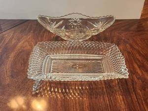 lot 98 image: Selection of vintage glass relish trays
