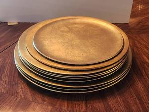 lot 110 image: Selection of gold plastic decorative plates