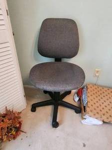 lot 416 image: Office Chair