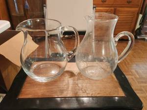 lot 134 image: Selection of 2 large water pitchers